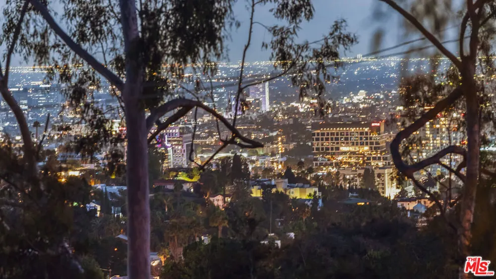 2882 Belden Drive Los Angeles, CA 90068