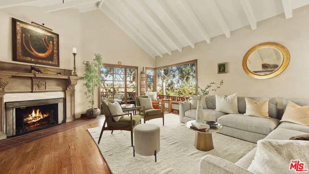 2882 Belden Drive Los Angeles, CA 90068