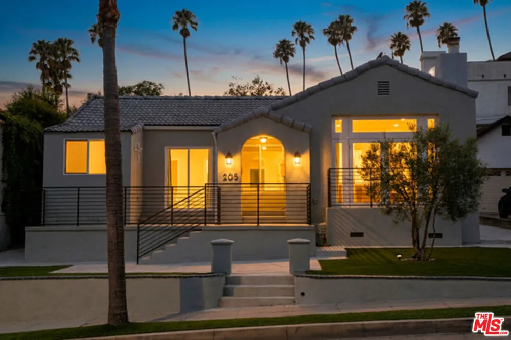 205 Quincy Avenue Long Beach, CA 90803