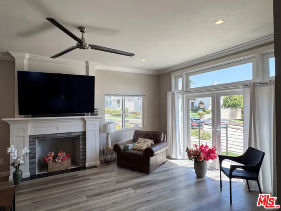 205 Quincy Avenue Long Beach, CA 90803