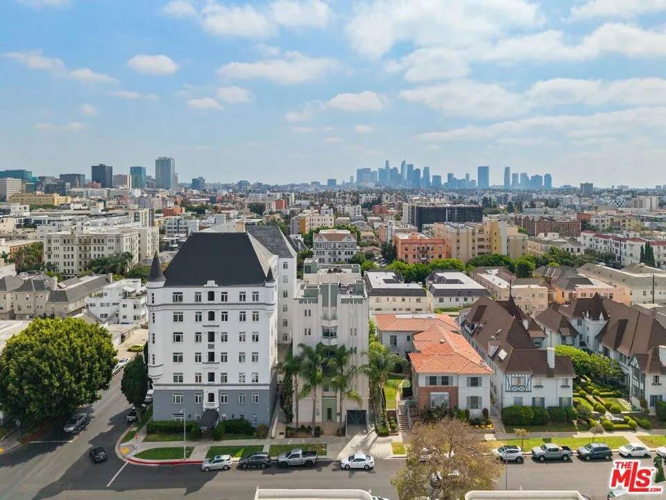 906 S Serrano Avenue #401 Los Angeles, CA 90006