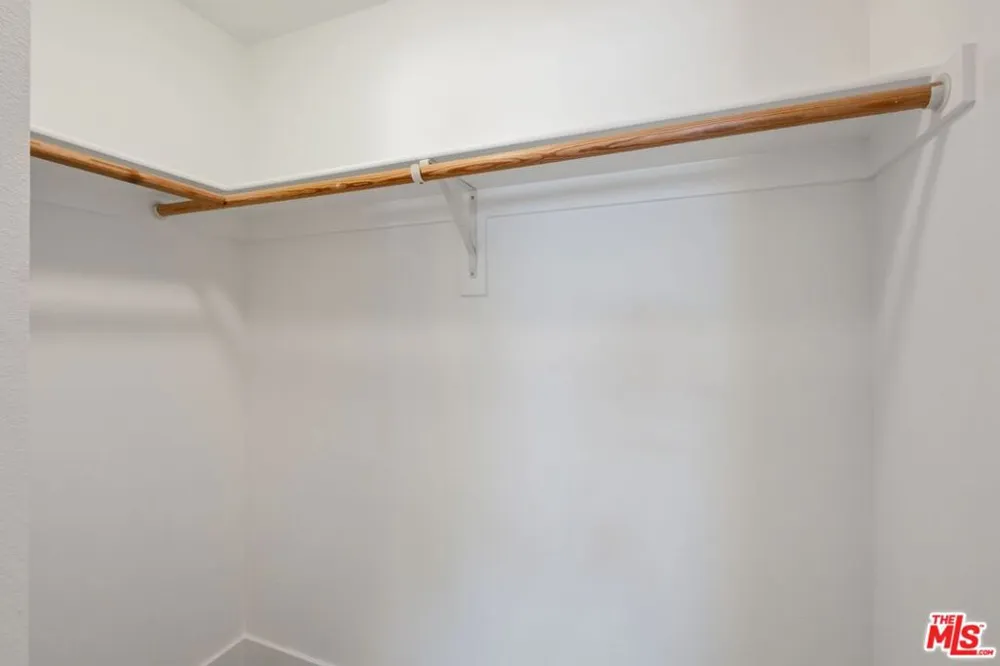 906 S Serrano Avenue #401 Los Angeles, CA 90006