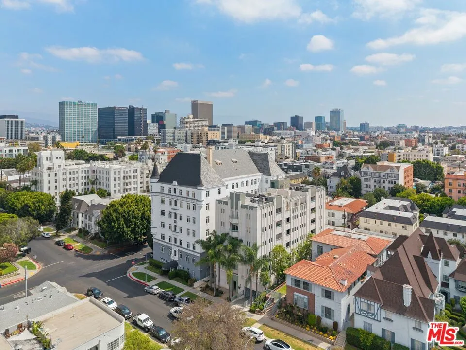 906 S Serrano Avenue #401 Los Angeles, CA 90006