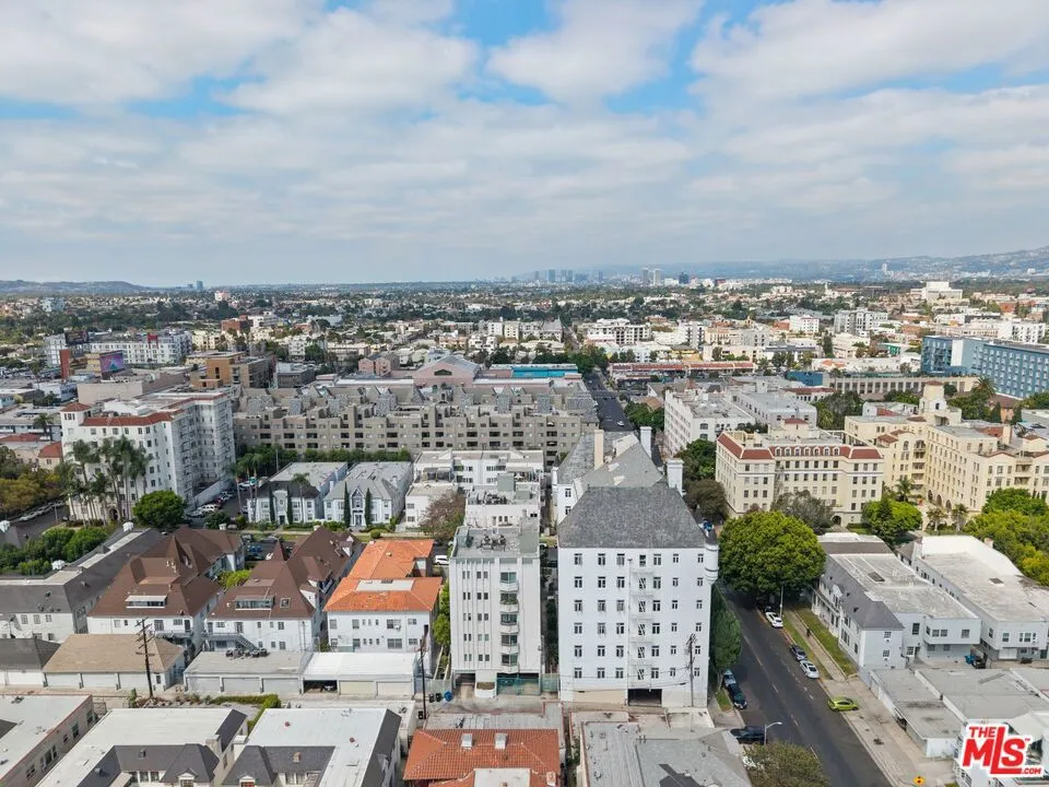 906 S Serrano Avenue #401 Los Angeles, CA 90006