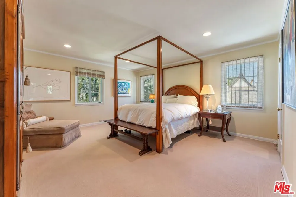 607 Linden Drive Beverly Hills, CA 90210