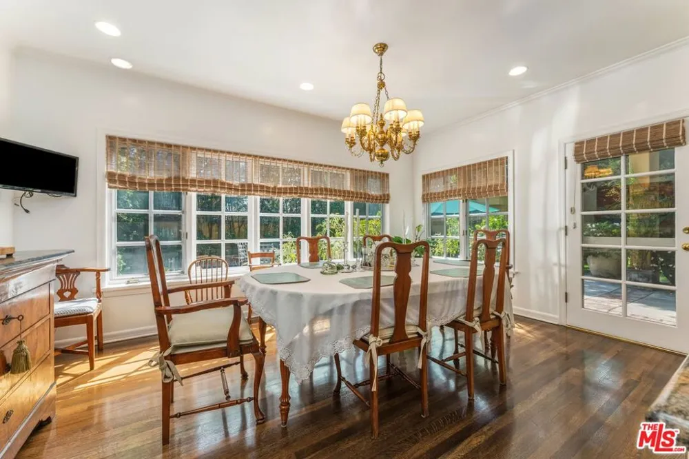 607 Linden Drive Beverly Hills, CA 90210