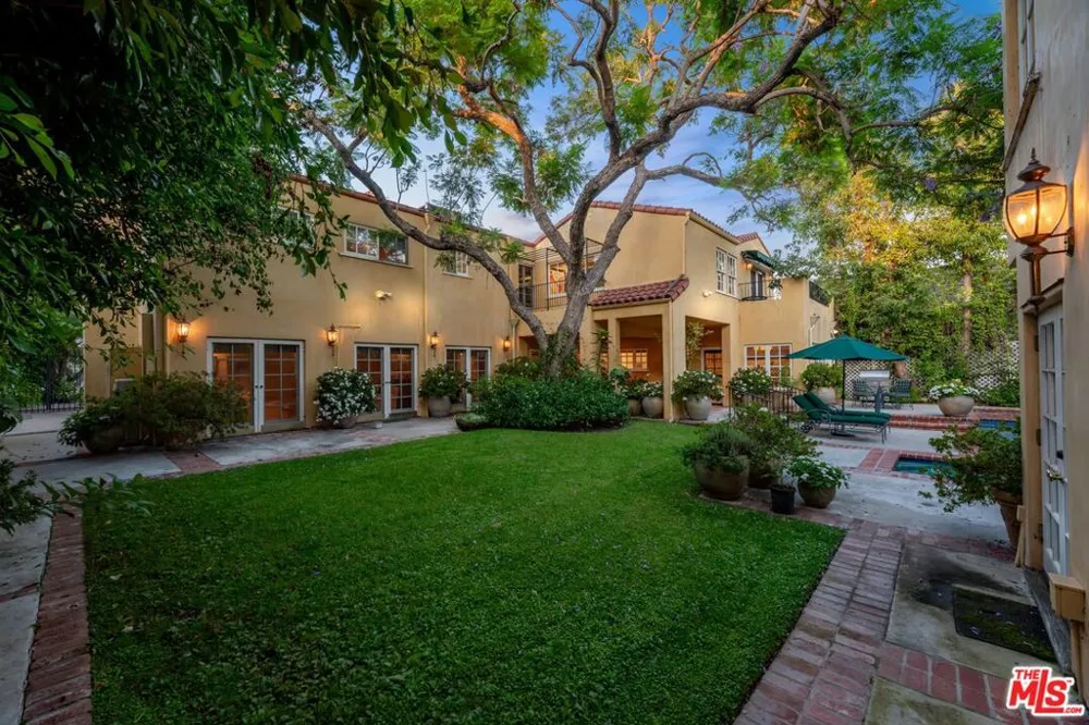 607 Linden Drive Beverly Hills, CA 90210