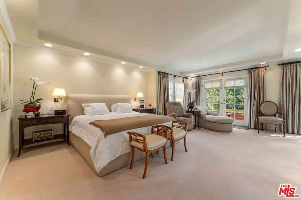 607 Linden Drive Beverly Hills, CA 90210
