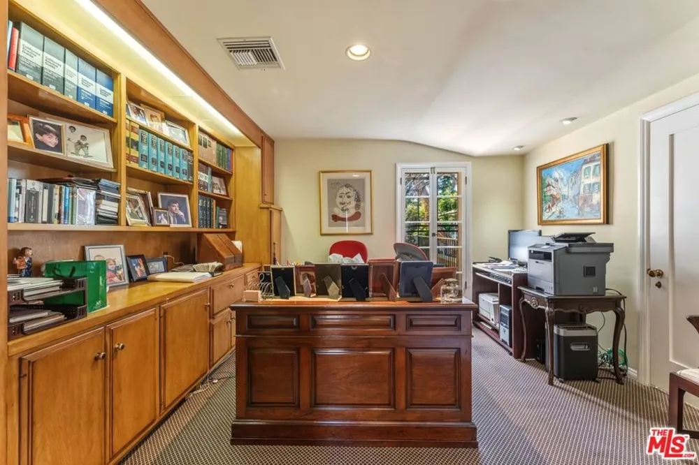 607 Linden Drive Beverly Hills, CA 90210