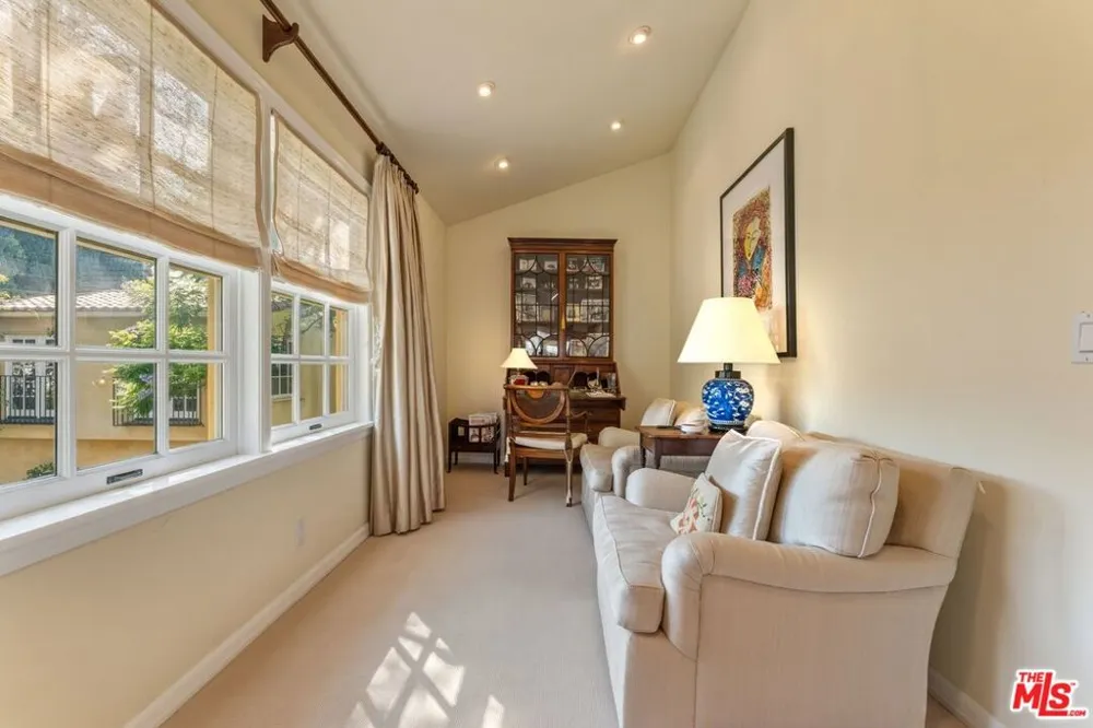 607 Linden Drive Beverly Hills, CA 90210