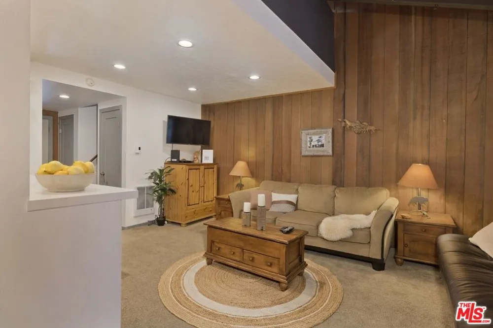 2113 Meridian Boulevard #148 Mammoth Lakes, CA 93546