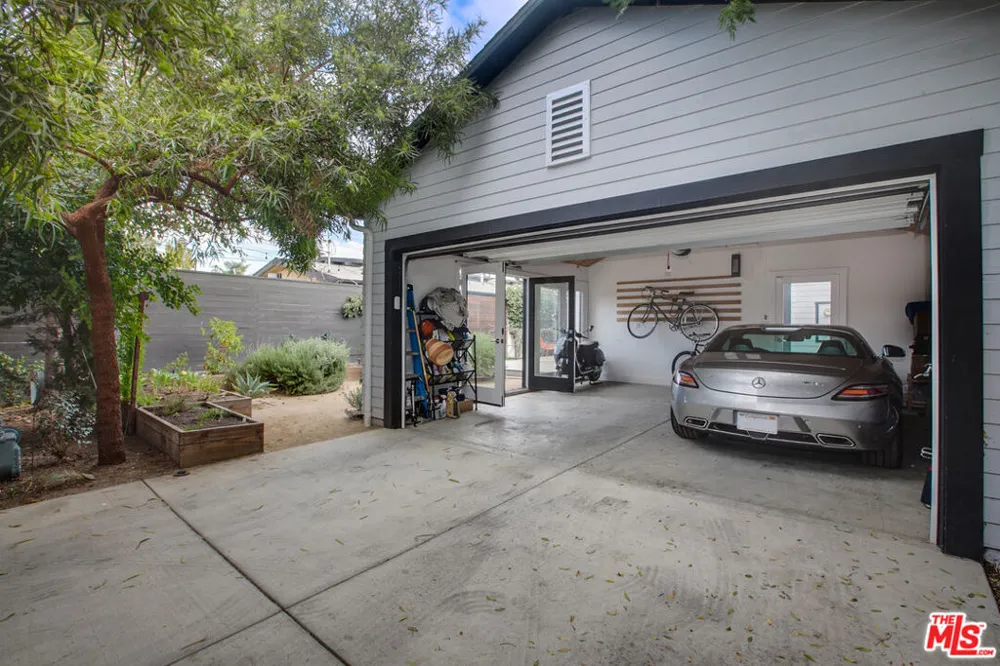 663 San Juan Avenue Los Angeles, CA 90291