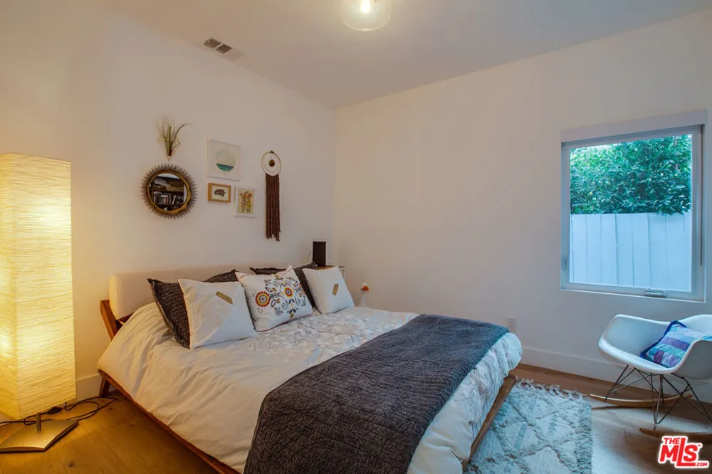 663 San Juan Avenue Los Angeles, CA 90291