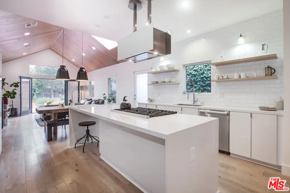 663 San Juan Avenue Los Angeles, CA 90291