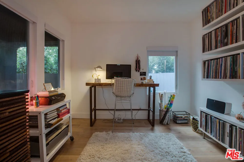 663 San Juan Avenue Los Angeles, CA 90291