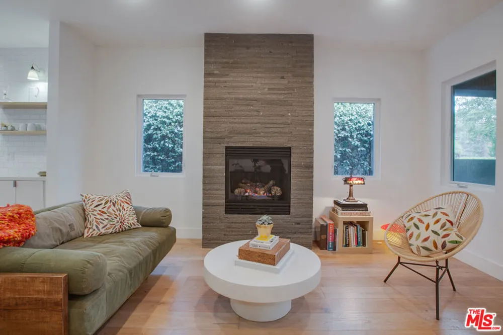 663 San Juan Avenue Los Angeles, CA 90291