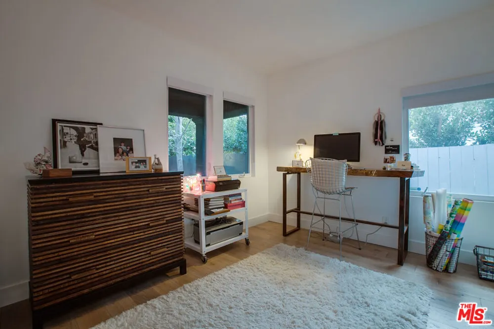 663 San Juan Avenue Los Angeles, CA 90291