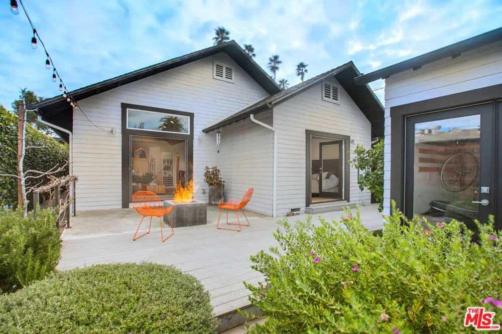 663 San Juan Avenue Los Angeles, CA 90291