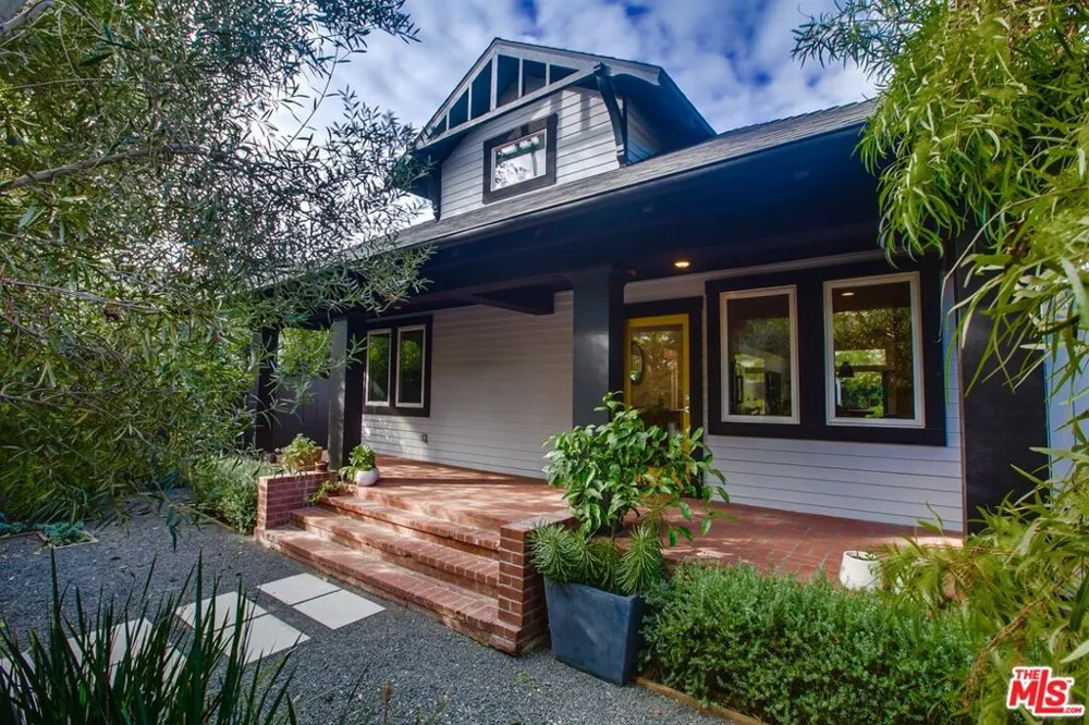 663 San Juan Avenue Los Angeles, CA 90291