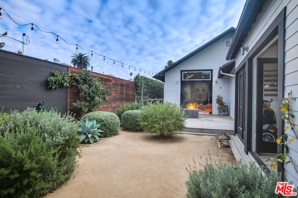 663 San Juan Avenue Los Angeles, CA 90291