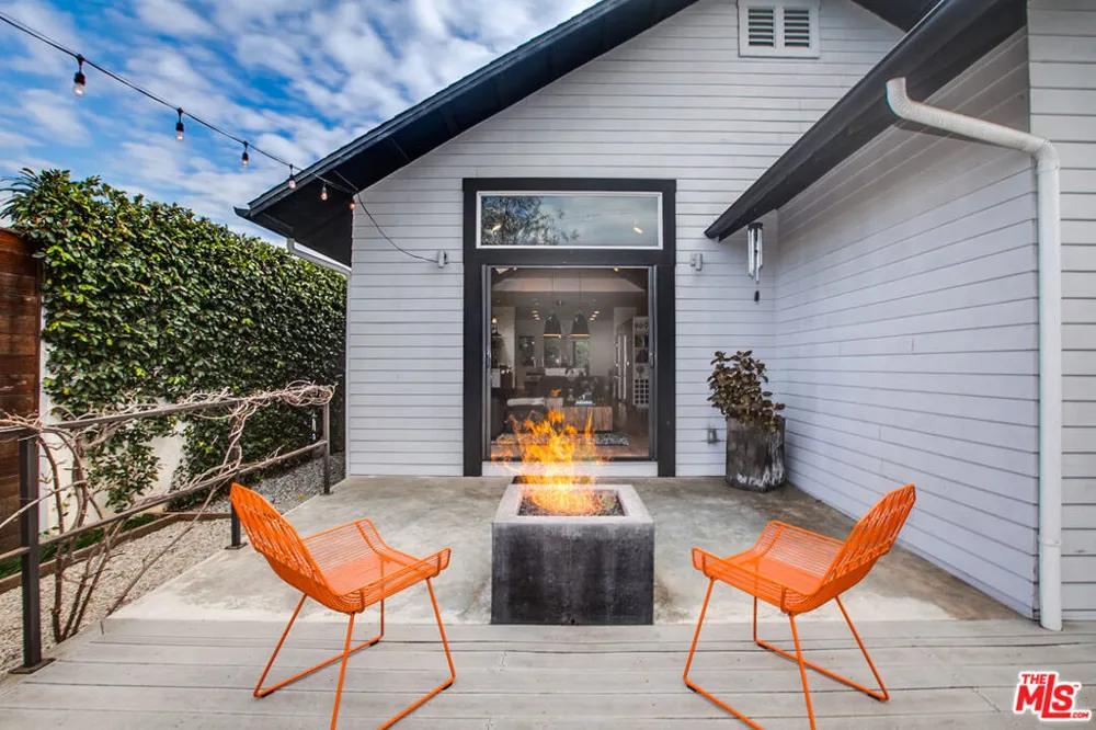 663 San Juan Avenue Los Angeles, CA 90291