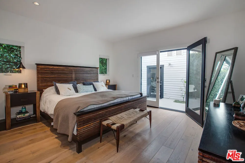 663 San Juan Avenue Los Angeles, CA 90291