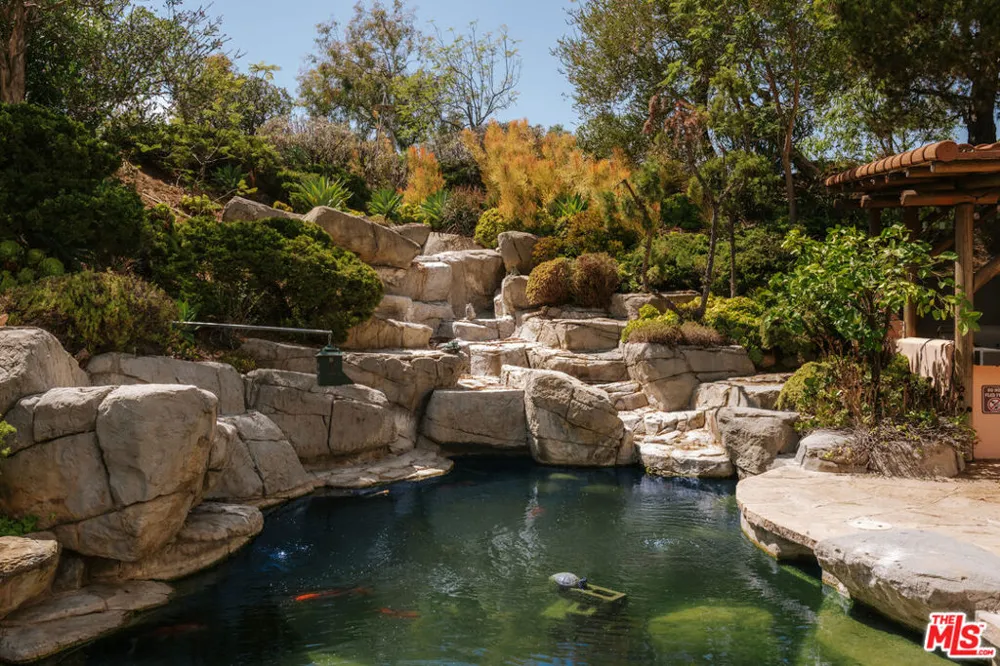 10502 Yellow Hill Road Malibu, CA 90265