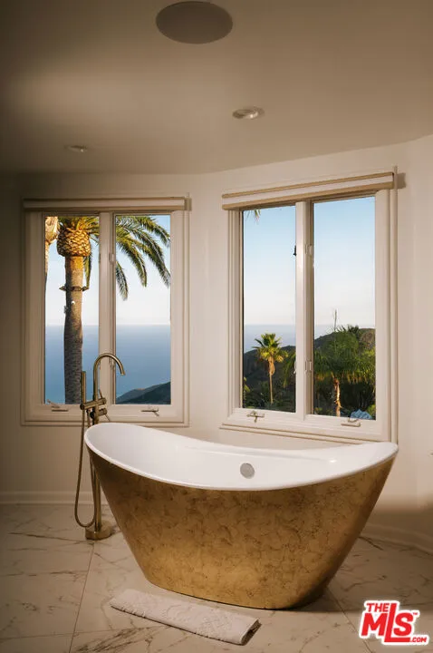 10502 Yellow Hill Road Malibu, CA 90265
