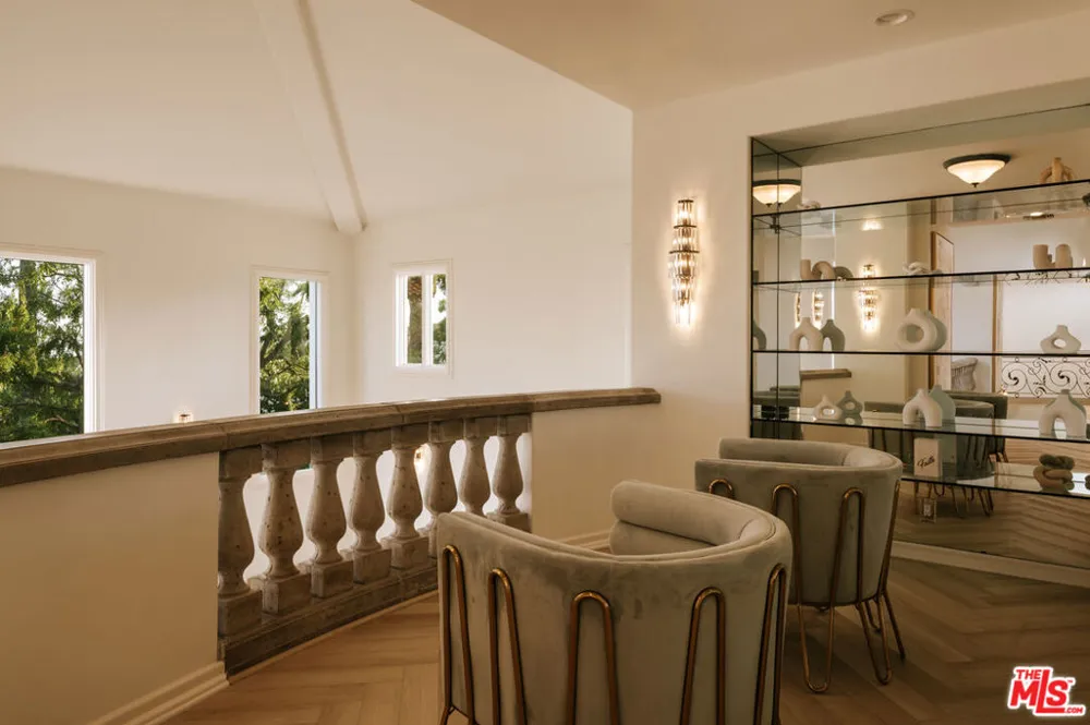 10502 Yellow Hill Road Malibu, CA 90265