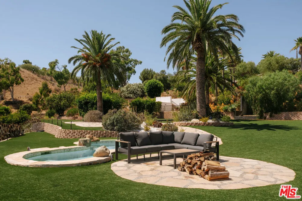 10502 Yellow Hill Road Malibu, CA 90265