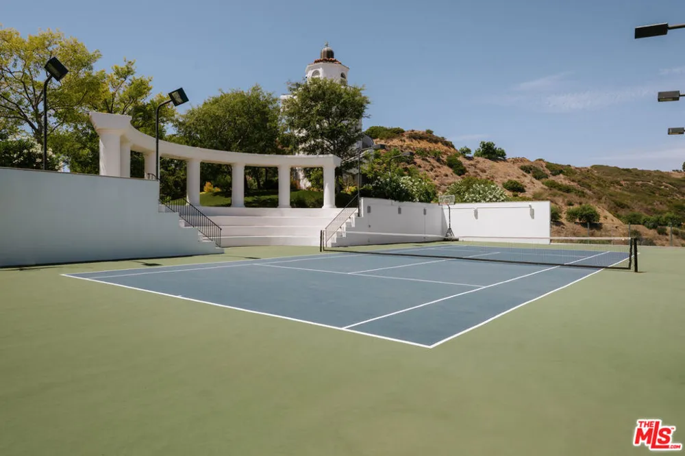10502 Yellow Hill Road Malibu, CA 90265