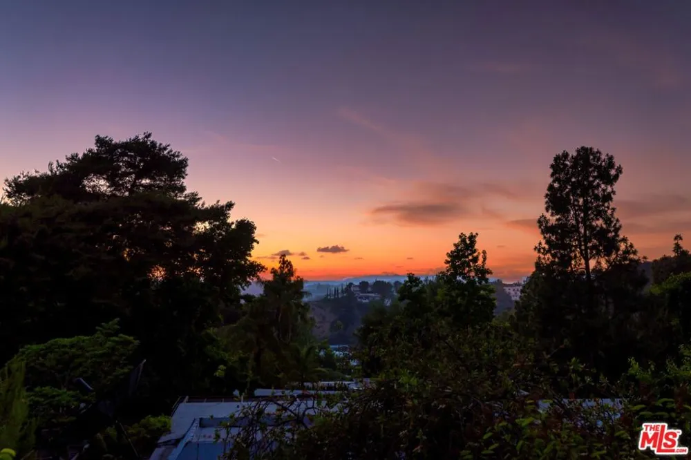1915 Loma Vista Drive Beverly Hills, CA 90210