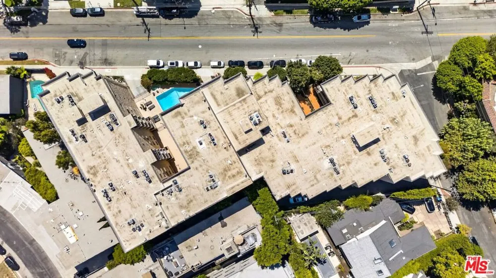 612 S Barrington Avenue #417 Los Angeles, CA 90049