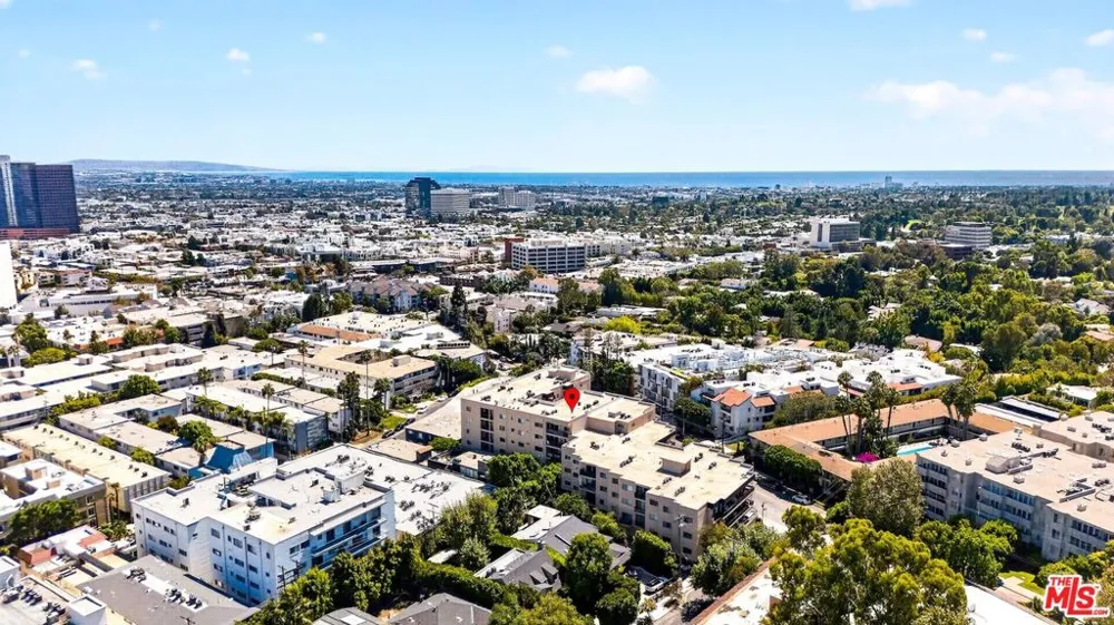 612 S Barrington Avenue #417 Los Angeles, CA 90049