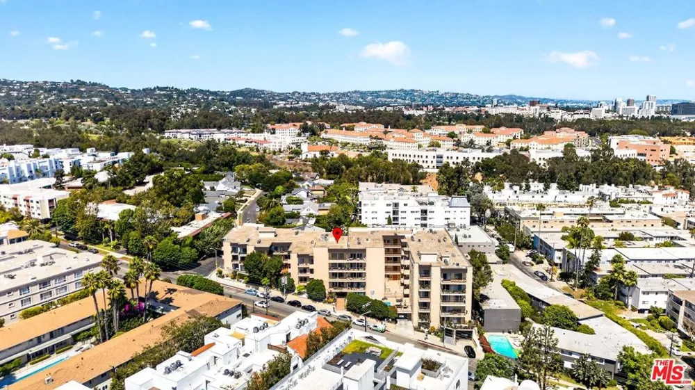 612 S Barrington Avenue #417 Los Angeles, CA 90049