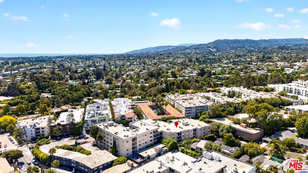 612 S Barrington Avenue #417 Los Angeles, CA 90049