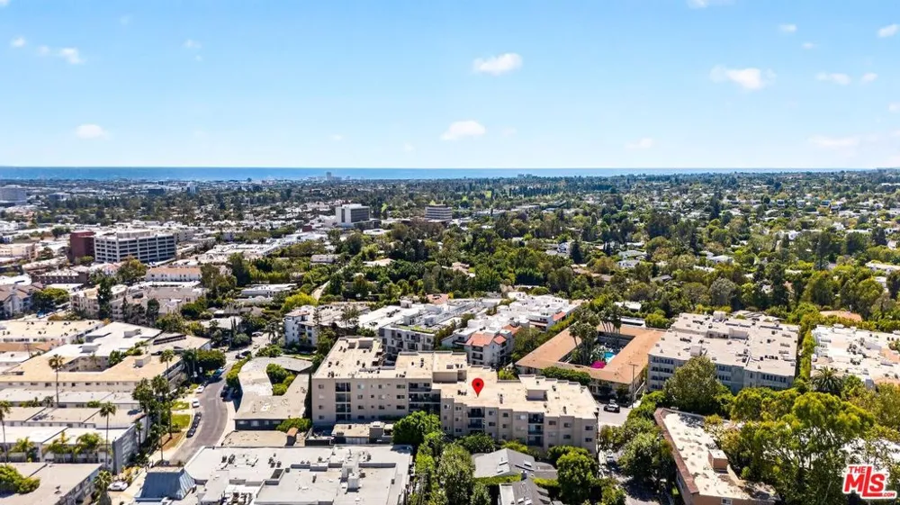 612 S Barrington Avenue #417 Los Angeles, CA 90049