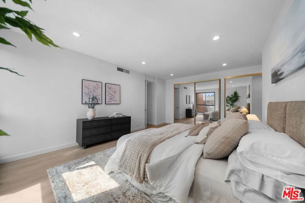 4477 Wilshire Boulevard #308 Los Angeles, CA 90010
