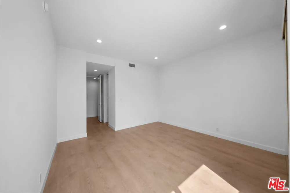 4477 Wilshire Boulevard #308 Los Angeles, CA 90010
