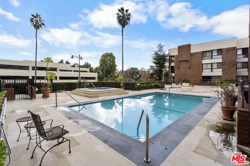 4477 Wilshire Boulevard #308 Los Angeles, CA 90010