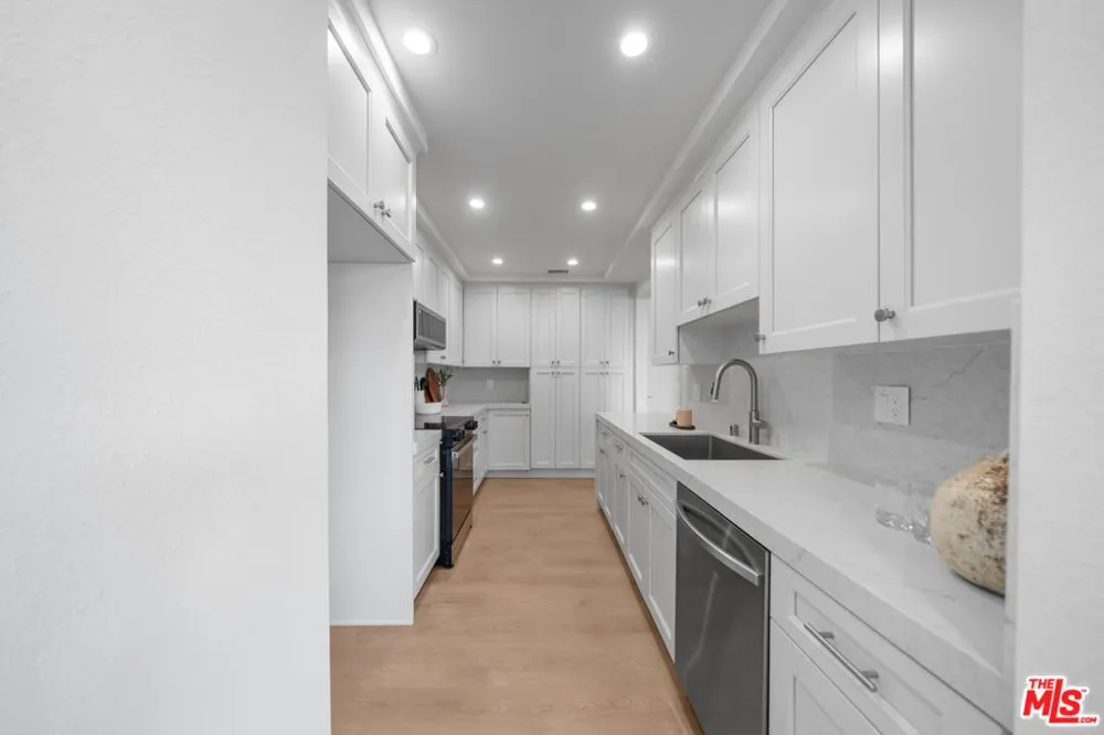 4477 Wilshire Boulevard #308 Los Angeles, CA 90010