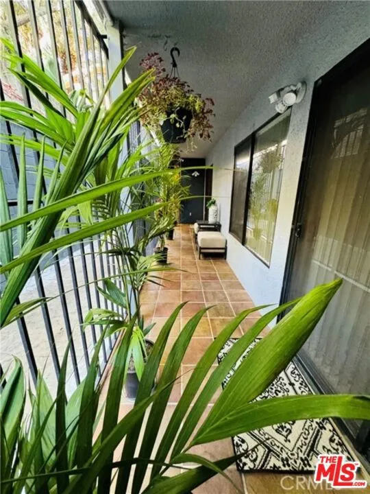 1940 Highland Avenue #42 Los Angeles, CA 90068