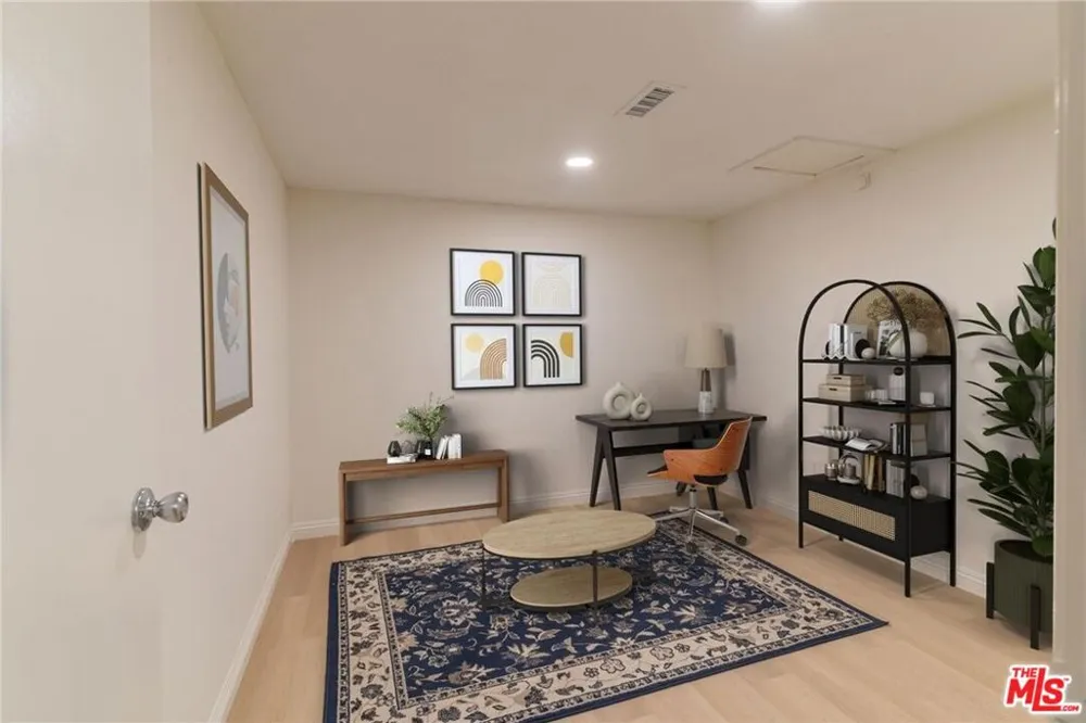 1940 Highland Avenue #42 Los Angeles, CA 90068