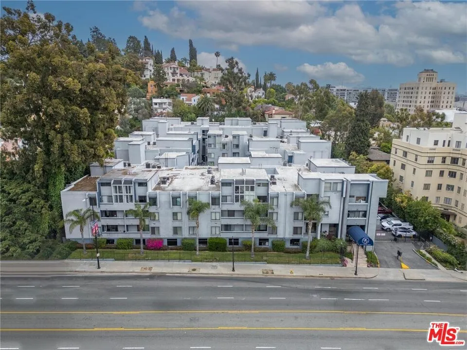 1940 Highland Avenue #42 Los Angeles, CA 90068