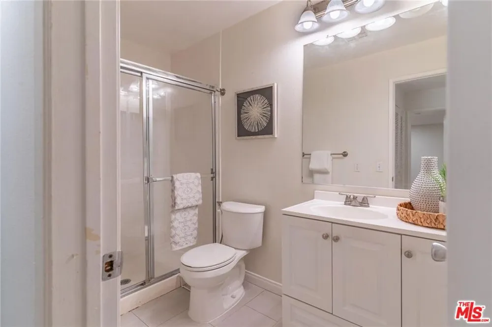 1940 Highland Avenue #42 Los Angeles, CA 90068