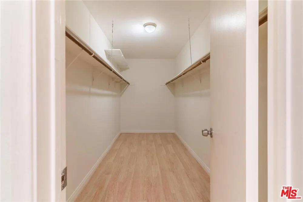 1940 Highland Avenue #42 Los Angeles, CA 90068