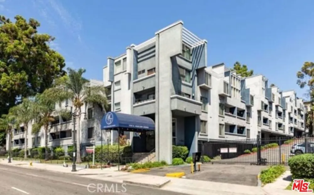 1940 Highland Avenue #42 Los Angeles, CA 90068