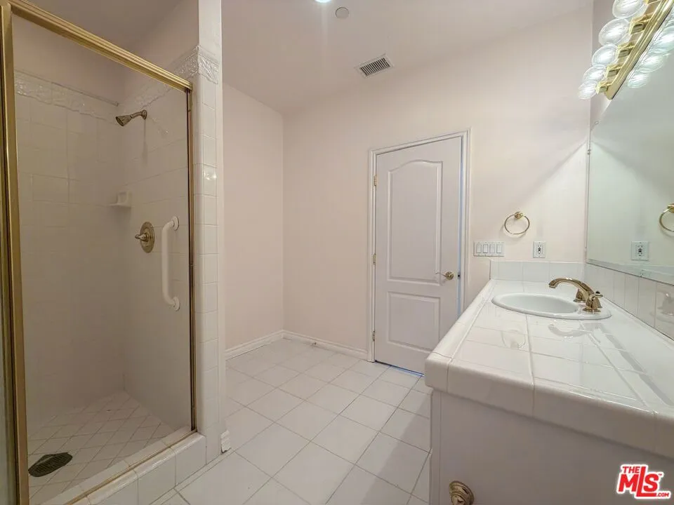 28342 Shadowland Circle Silverado, CA 92676
