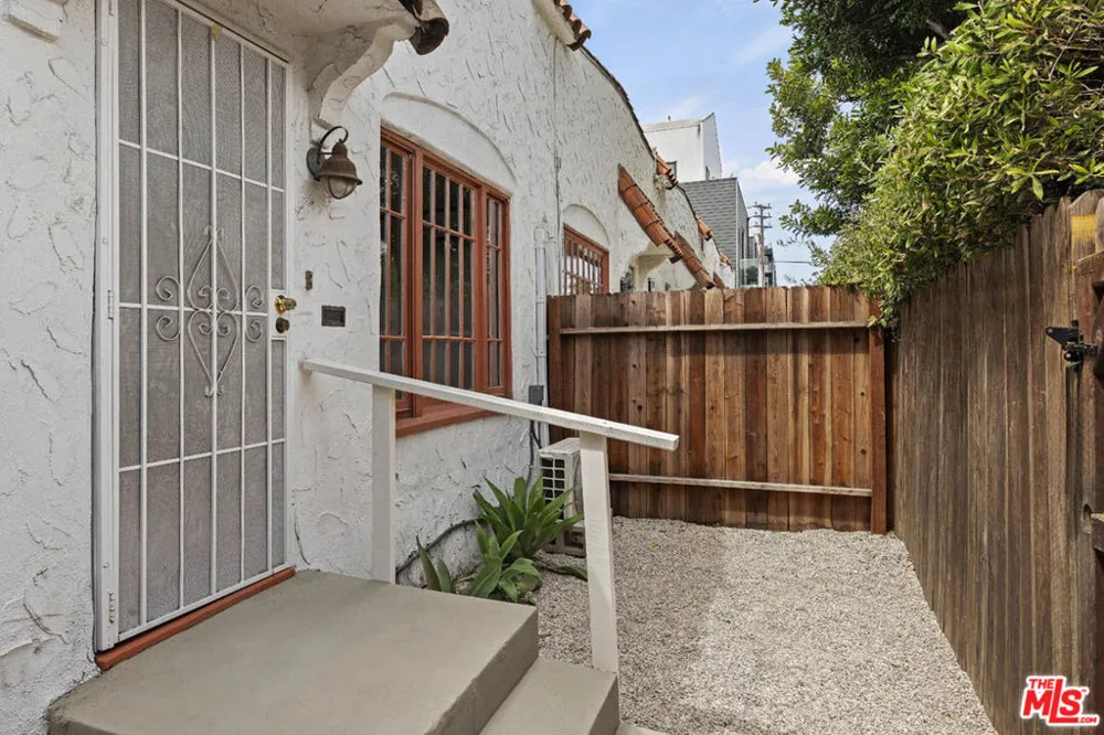 9202 National Boulevard Los Angeles, CA 90034
