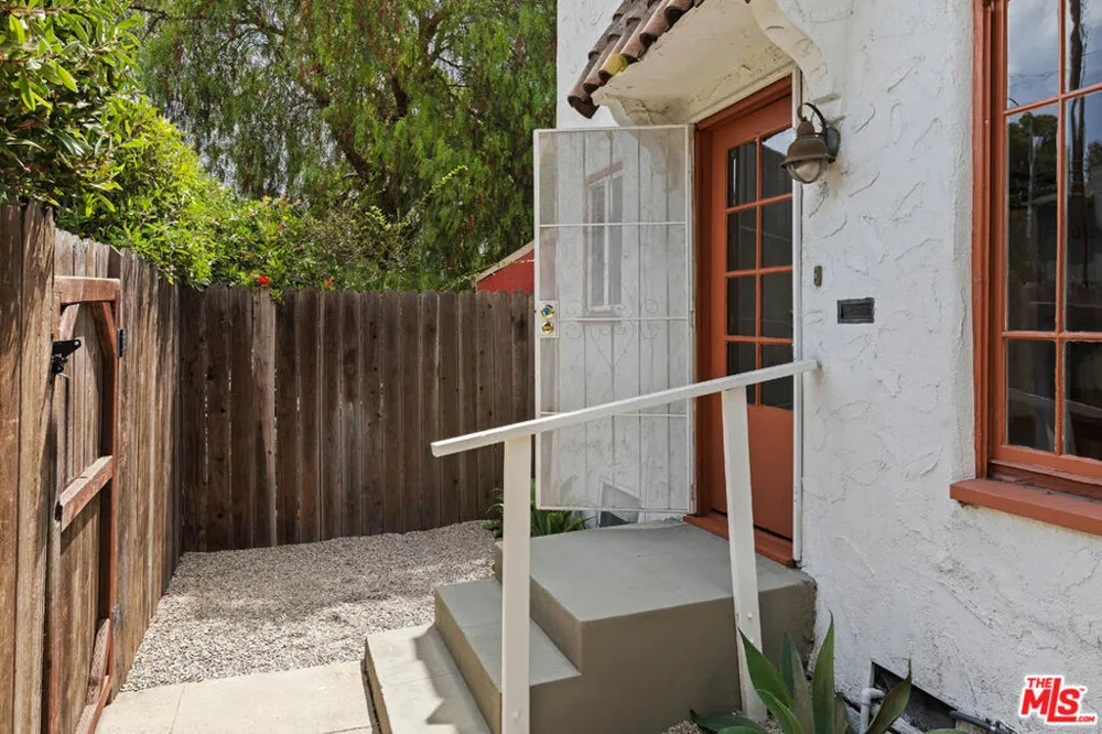9202 National Boulevard Los Angeles, CA 90034